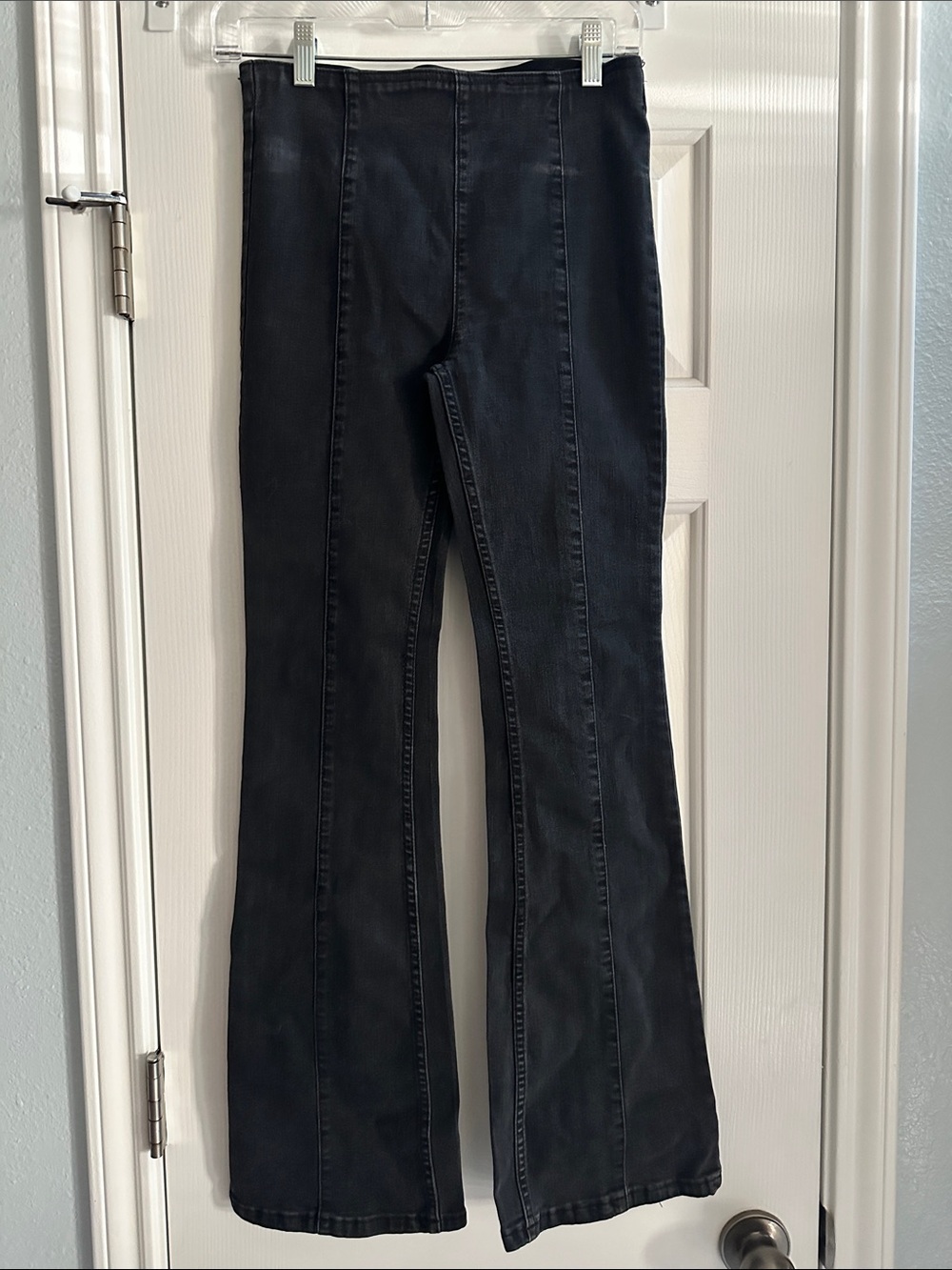 We The Free Black Flare Jeans Pull On Stretchy Women’s 26 Boho Western Festival
